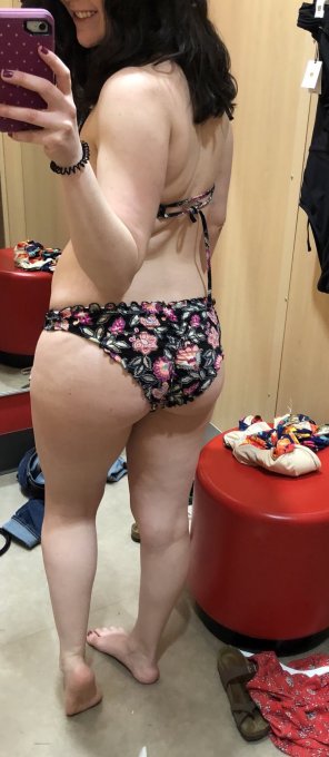 Pale pawg amateur