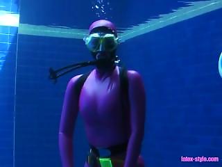 Scuba latex